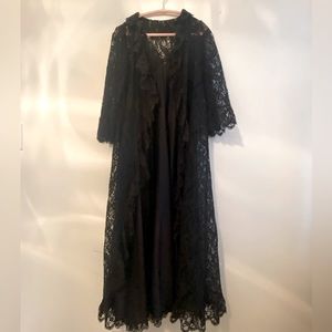 1960s / 1970s Vintage Peignoir Robe & Nightgown Set